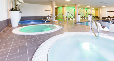 Binnenzwembaden van Fletcher Wellness-Hotel Stadspark